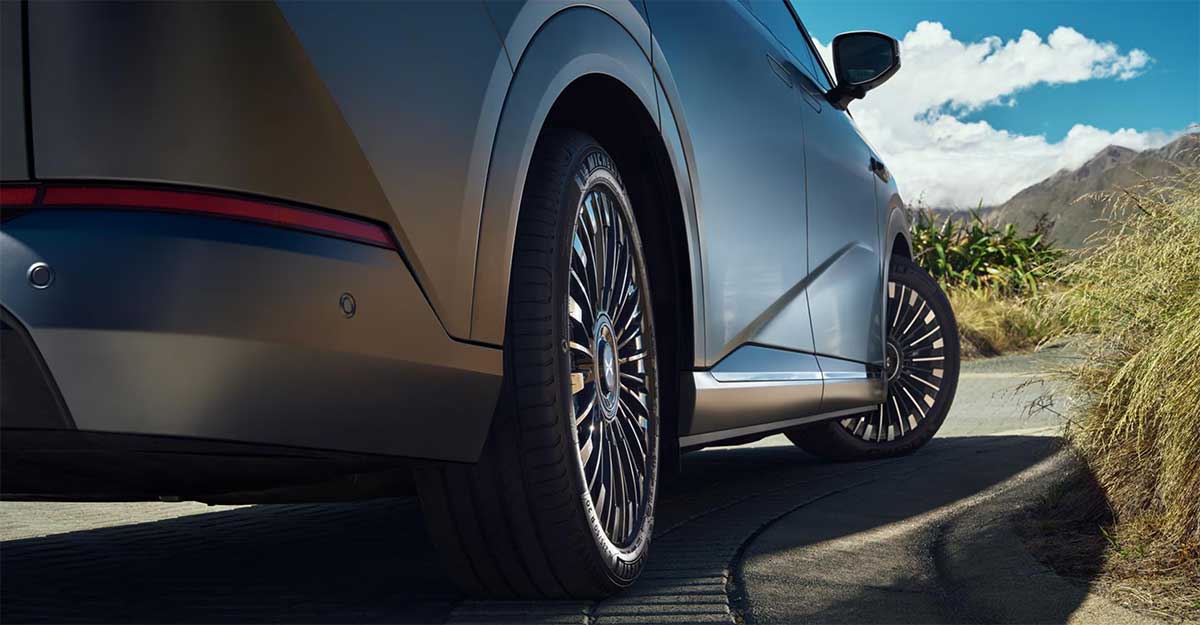 Active Rear-Wheel Steering